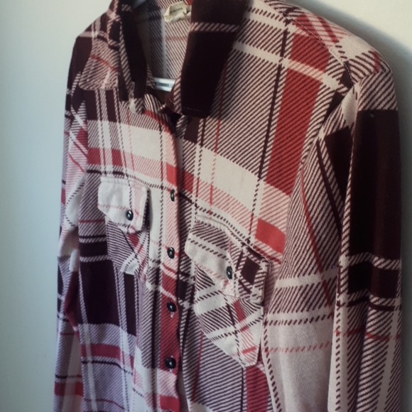 Size Small Pink and Purple Soft Button Up Top - Picture 2 of 5